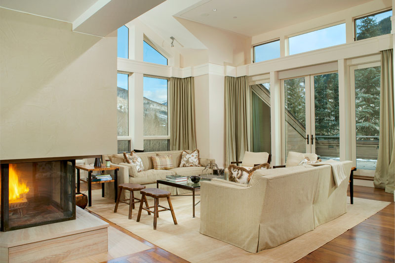 Contemporary Elegance Nestled in Vail